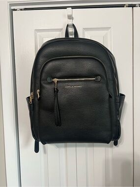 🔥 NWT Poppy & Peonies Detour Backpack Black